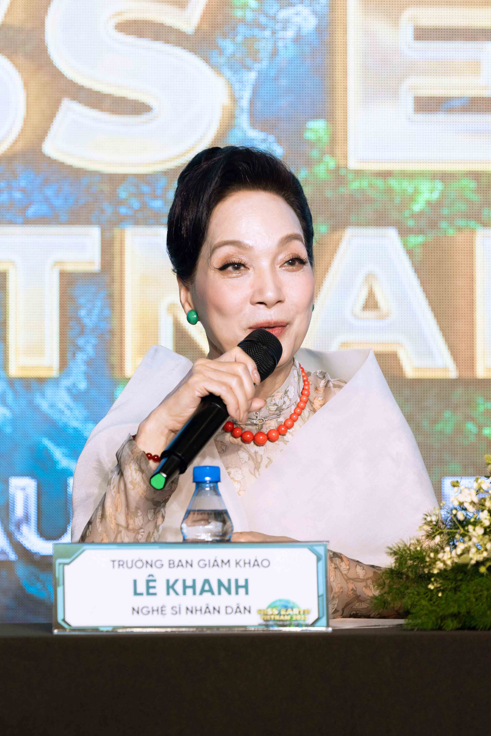 NSND Lê Khanh đảm nhận vị trí trưởng ban giám khảo Miss Earth Vietnam 2025 - ảnh 3