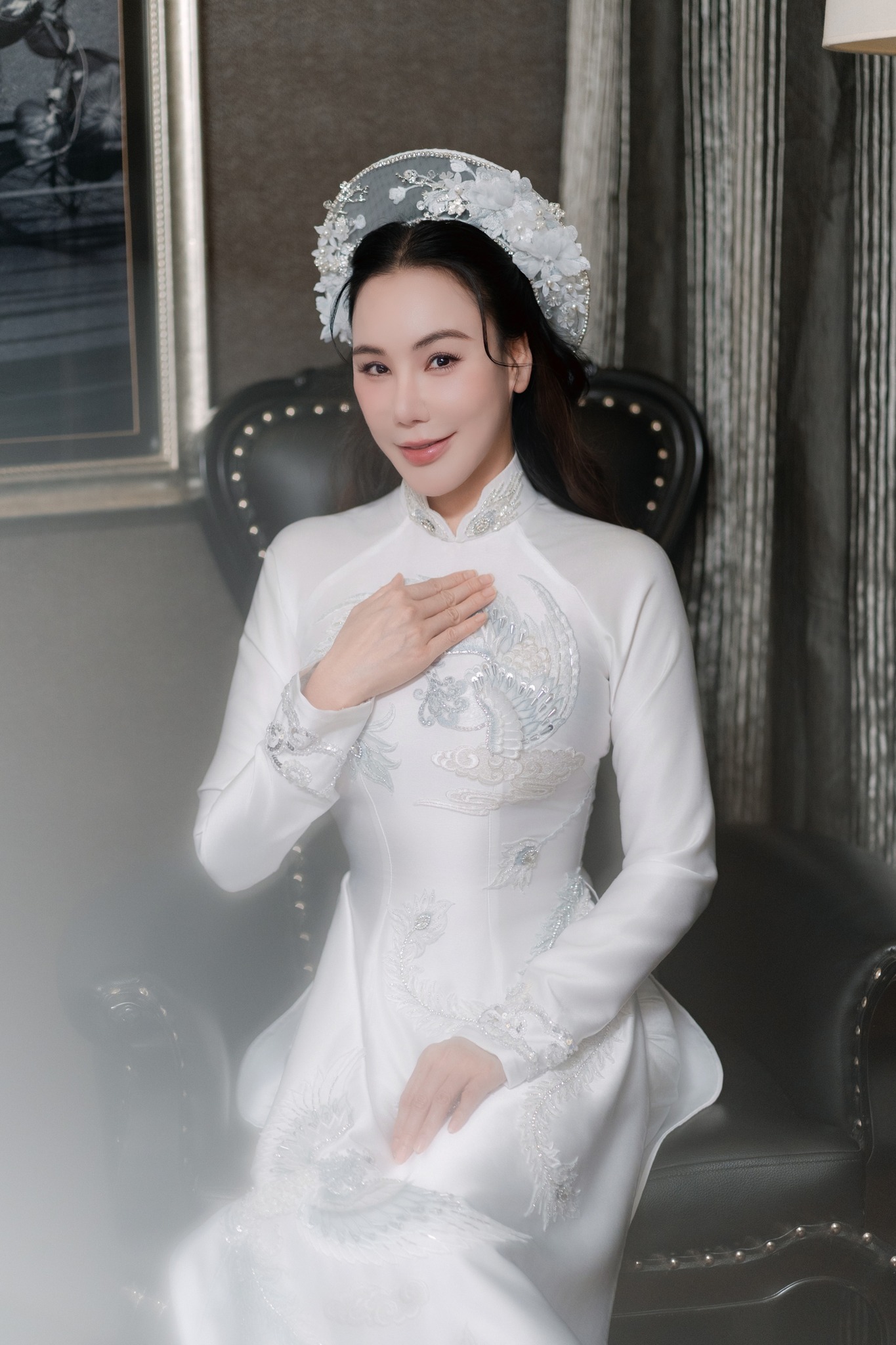 Hồ Quỳnh Hương chính thức lên xe hoa với chồng doanh nhân hơn 2 tuổi ở tuổi U50 - ảnh 1