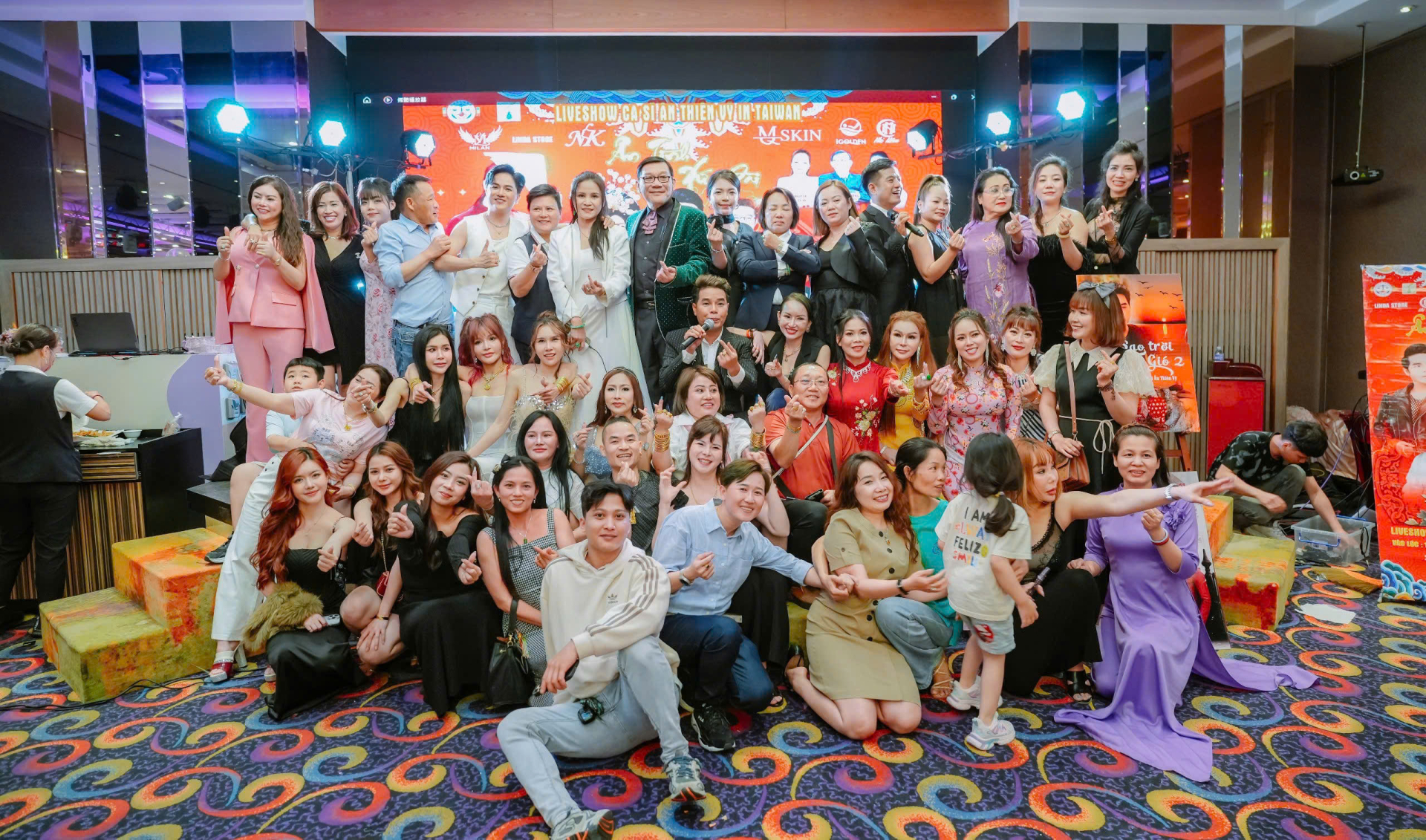 Ca sĩ Ân Thiên Vỹ dùng toàn bộ lợi nhuận liveshow để lan tỏa yêu thương đến người  neo đơn - ảnh 3