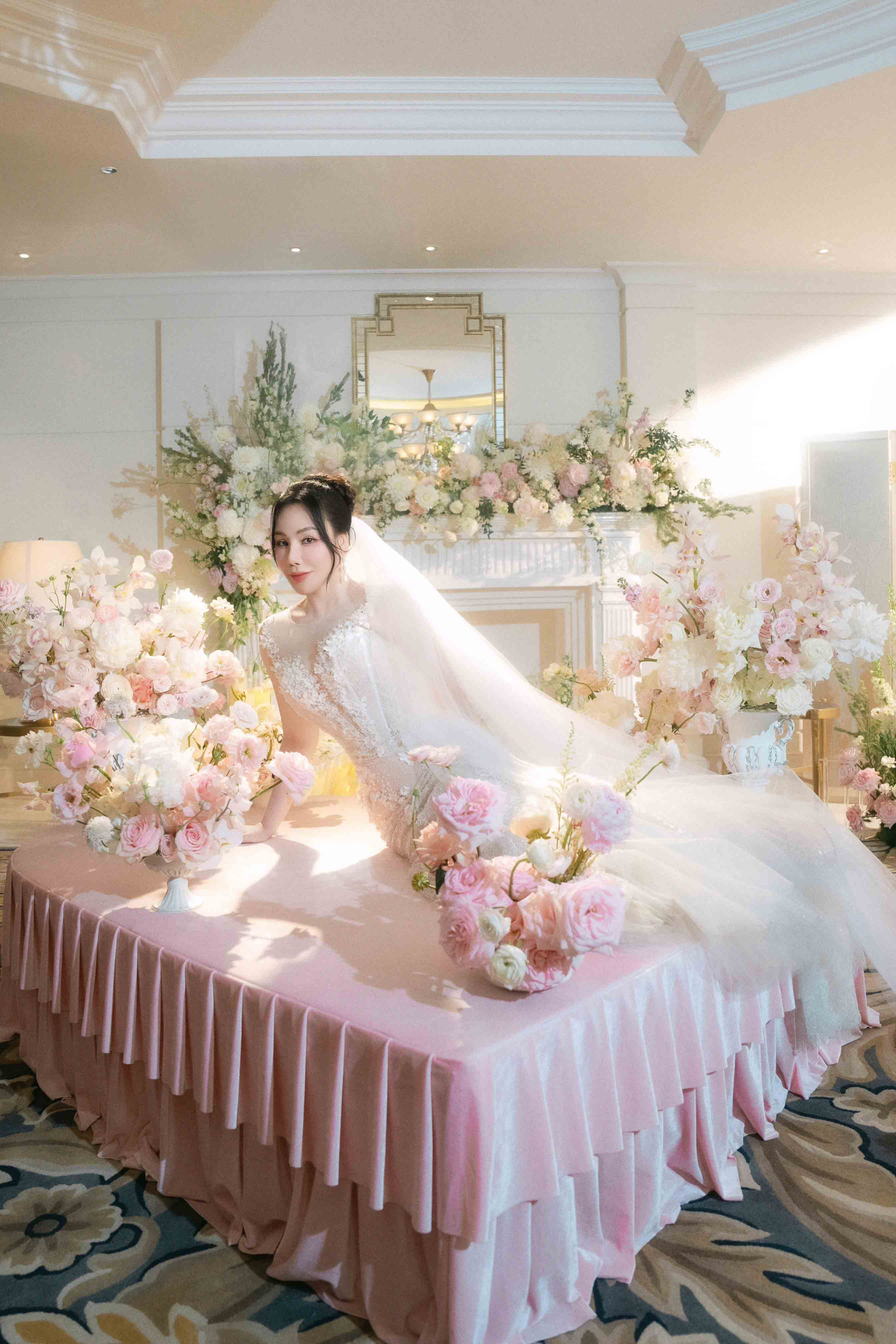 Ca sĩ Hồ Quỳnh Hương ra mắt MV “Đôi tim thuần khiết” gửi tặng người bạn đời Hoàng Công Thành - ảnh 3