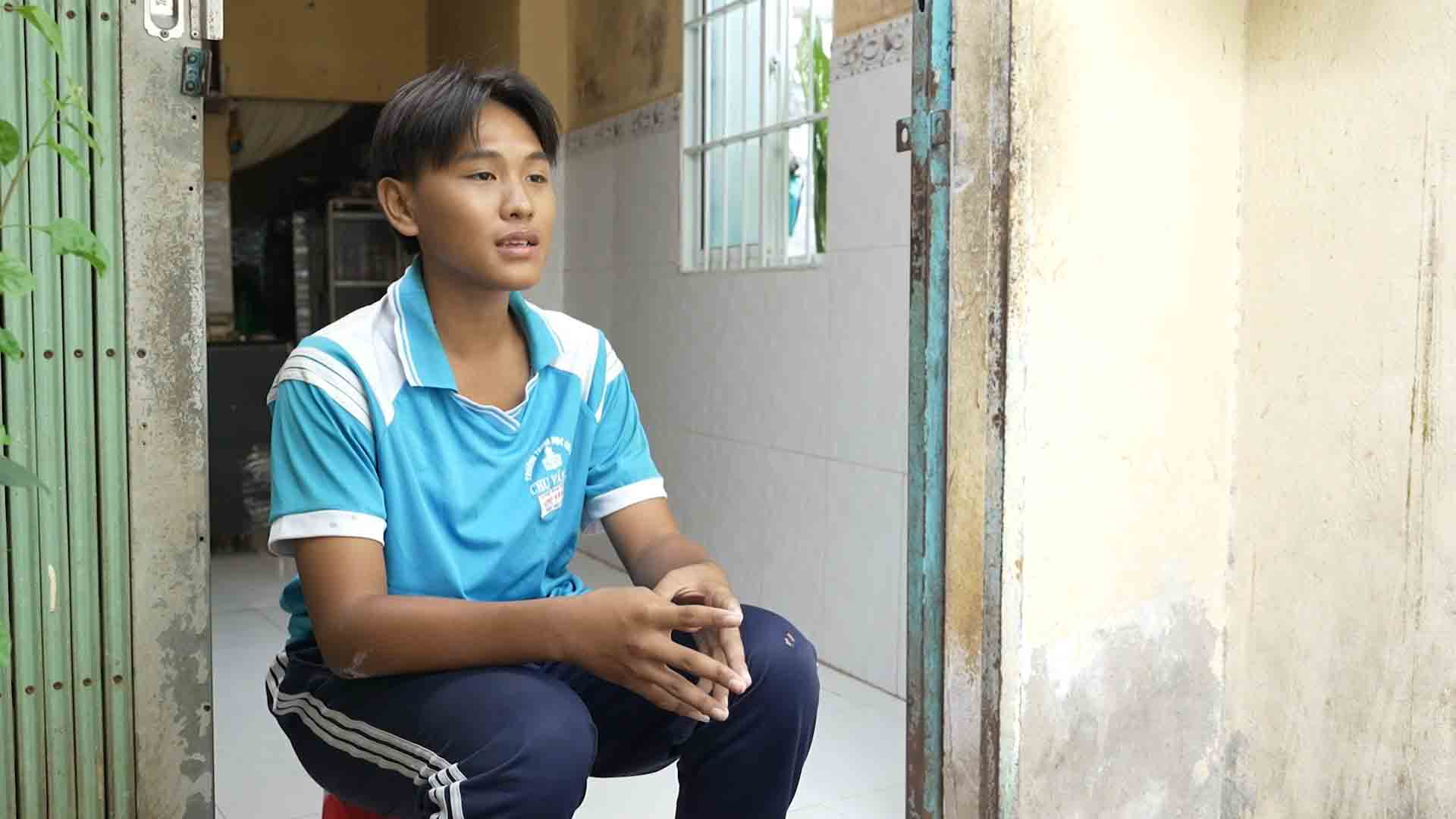 Dương Hồng Phúc, Kim Duyên và Thành Đạt thực hiện ước mơ thăm mộ cha của cậu bé mồ côi - ảnh 3
