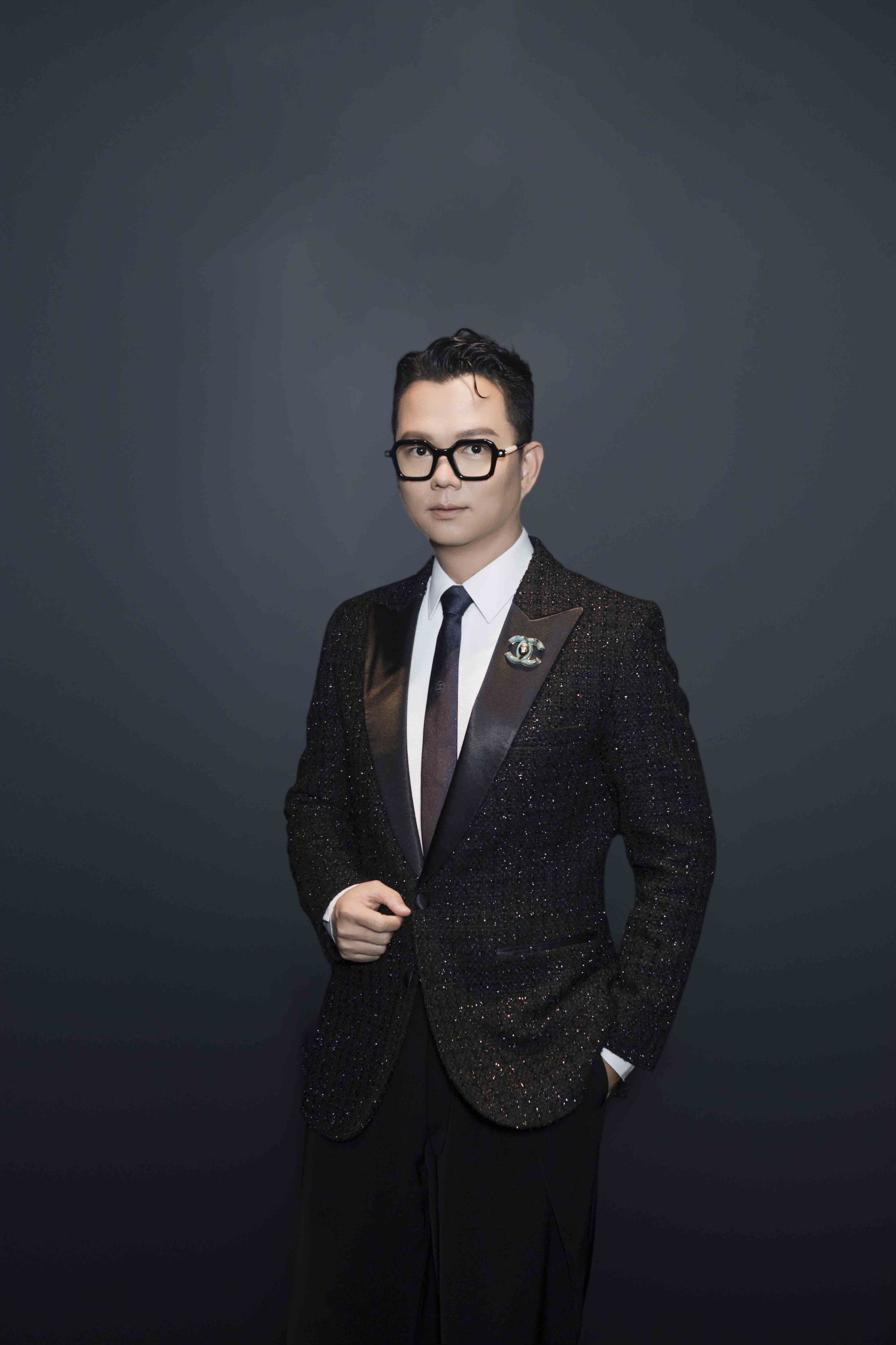 Đạo diễn Long Kan sáng lập Vietnam Couture Fashion Week giành cho thương hiệu thời trang may đo - ảnh 4