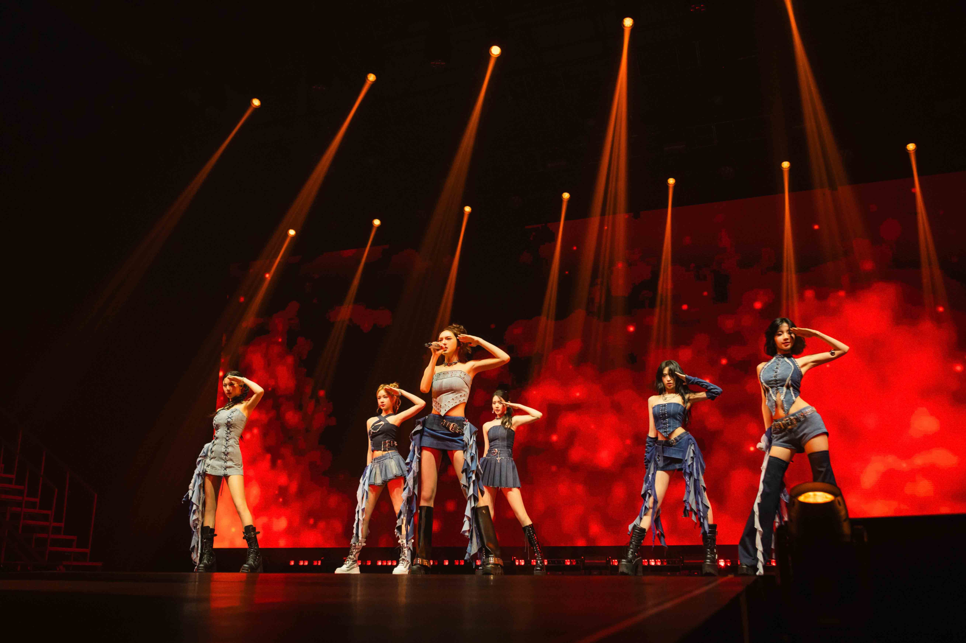Concert của BABYMONSTER bùng nổi đem lại những cảm xúc khó phai - ảnh 3