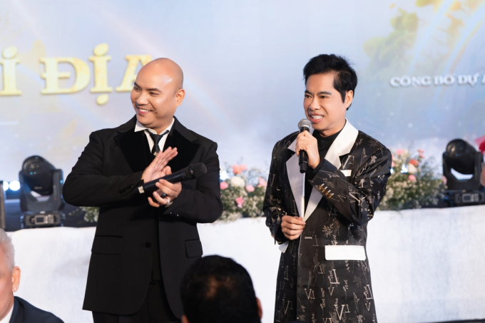 Danh ca Ngọc Sơn trổ tài nói tiếng Thái, song ca với A Tuân tại Thái Lan - ảnh 5