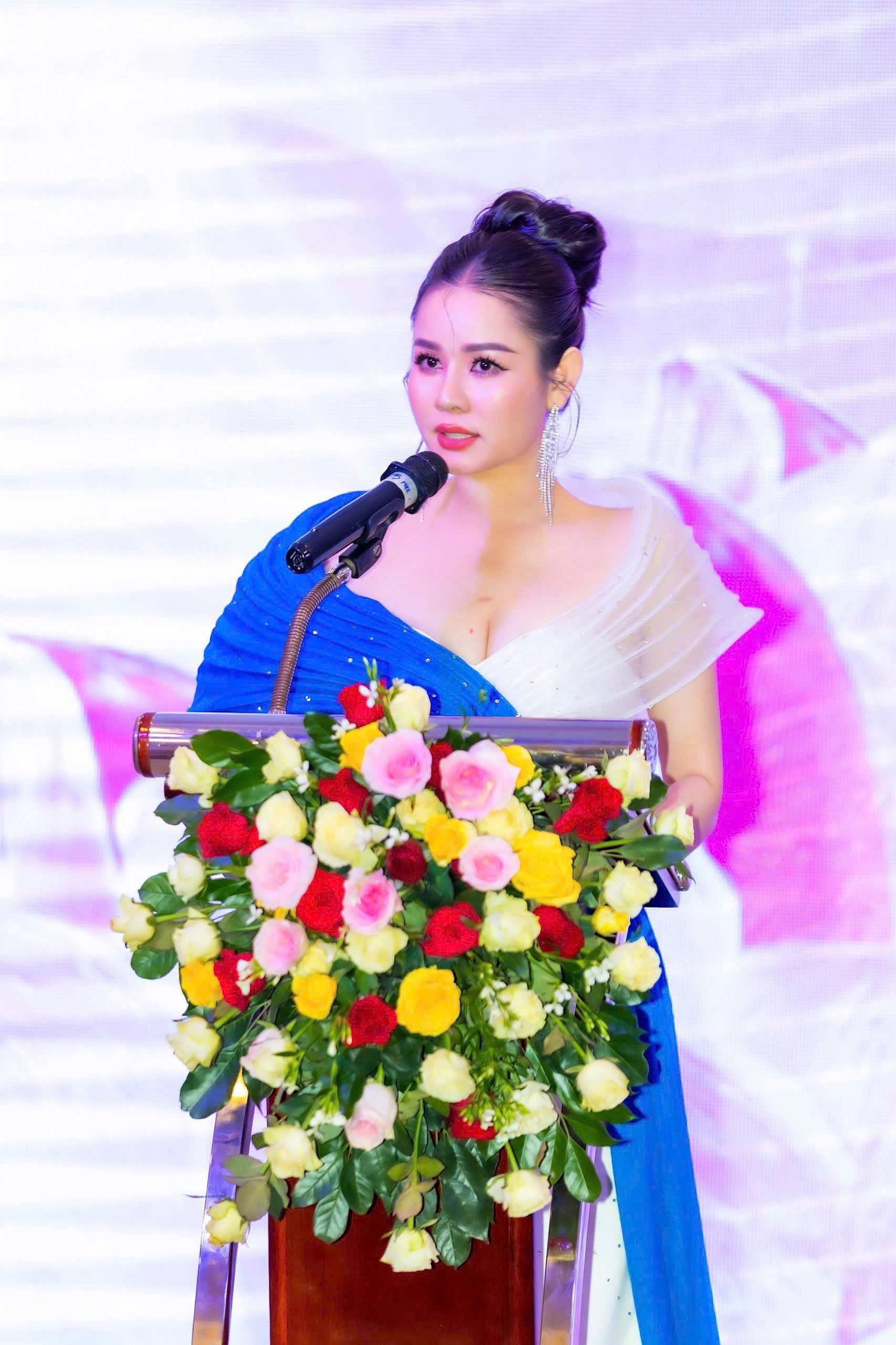 Hoa hậu Bông Sen Việt 2025 cho phép thí sinh thẩm mỹ trong mức độ cho phép, hỗ trợ thí sinh vùng sâu vùng xa - ảnh 2