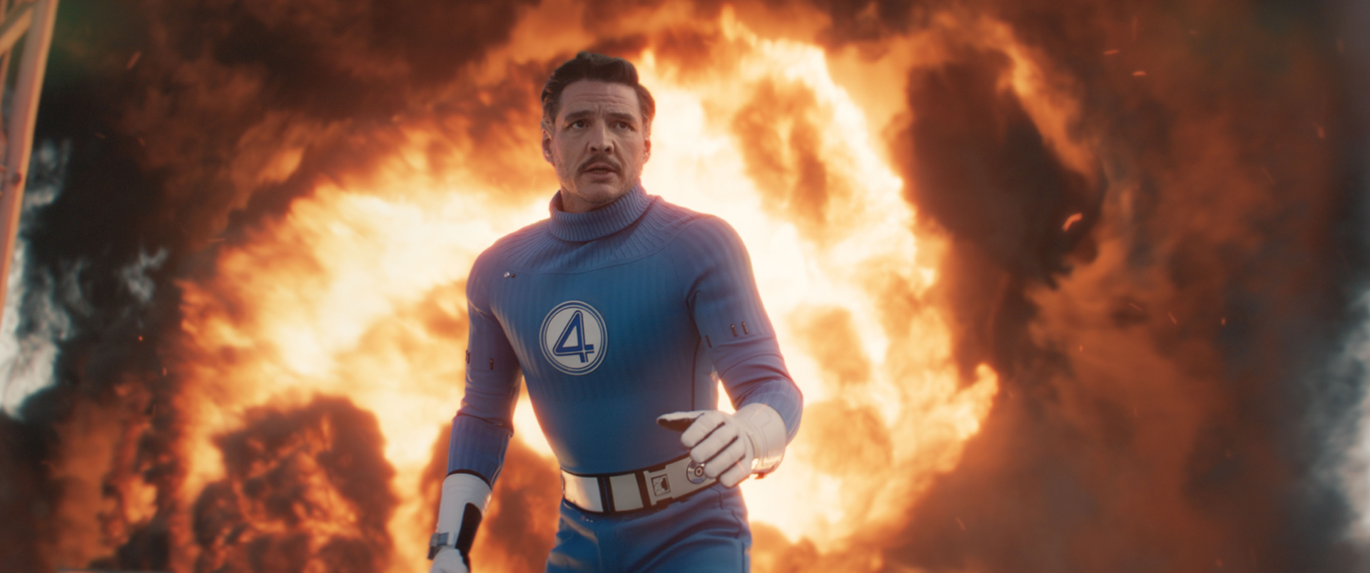 Bộ tứ siêu đẳng: Bom tấn đầu tiên của Marvel Studios được lồng Tiếng Việt  - ảnh 2