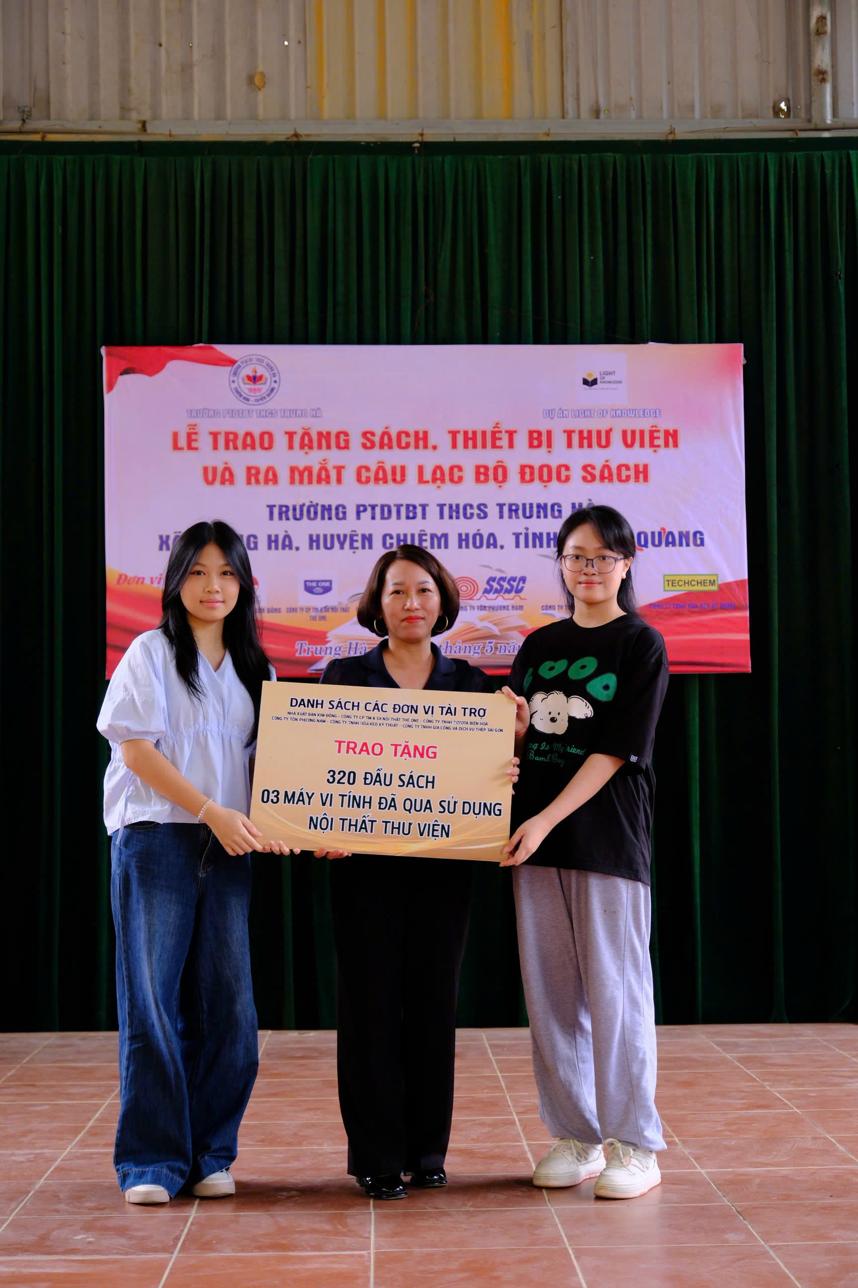 'Ánh sáng Tri thức': Hành trình gieo mầm tri thức từ Nam ra Bắc của 2 cô gái Gen Z sáng lập - ảnh 6