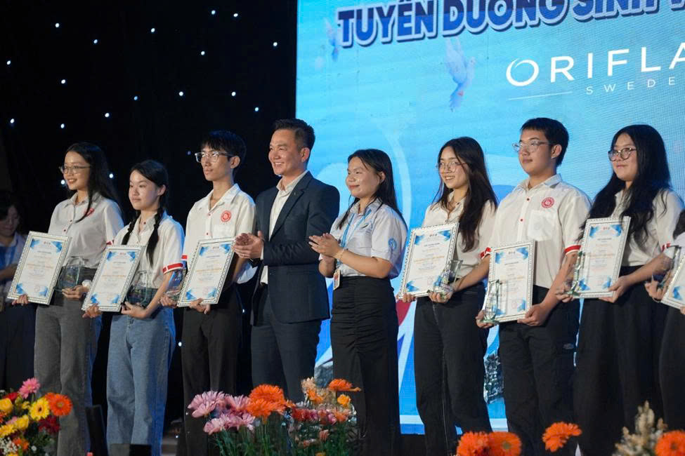 Oriflame đồng hành cùng sinh viên lan tỏa yêu thương đến cộng đồng - ảnh 4