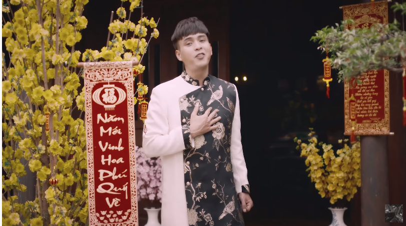 Hồ Quang Hiếu tấu hài khi bị nhầm giờ ra MV từ 12h trưa thành 12h đêm Hồ Quang Hiếu 'tấu hài' khi bị nhầm giờ ra MV từ 12h trưa thành 12h đêm - ảnh 4