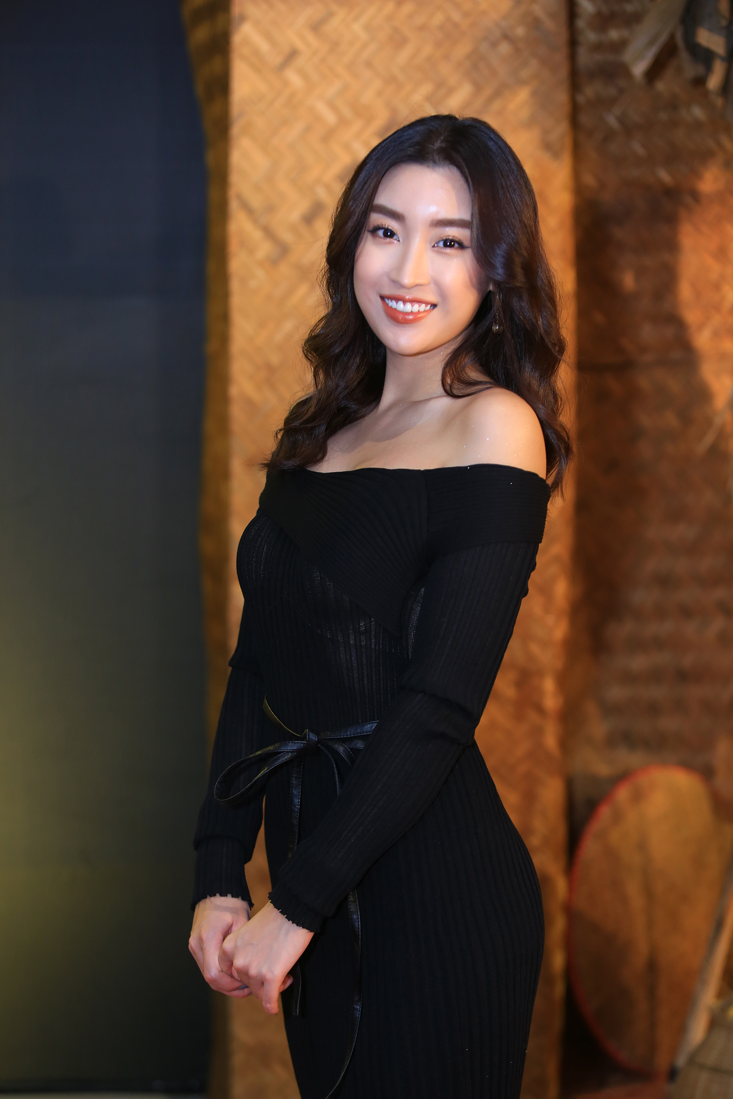 Hoa hậu Đỗ Mỹ Linh trong buổi ra mắt phim 'Cậu Vàng'.
