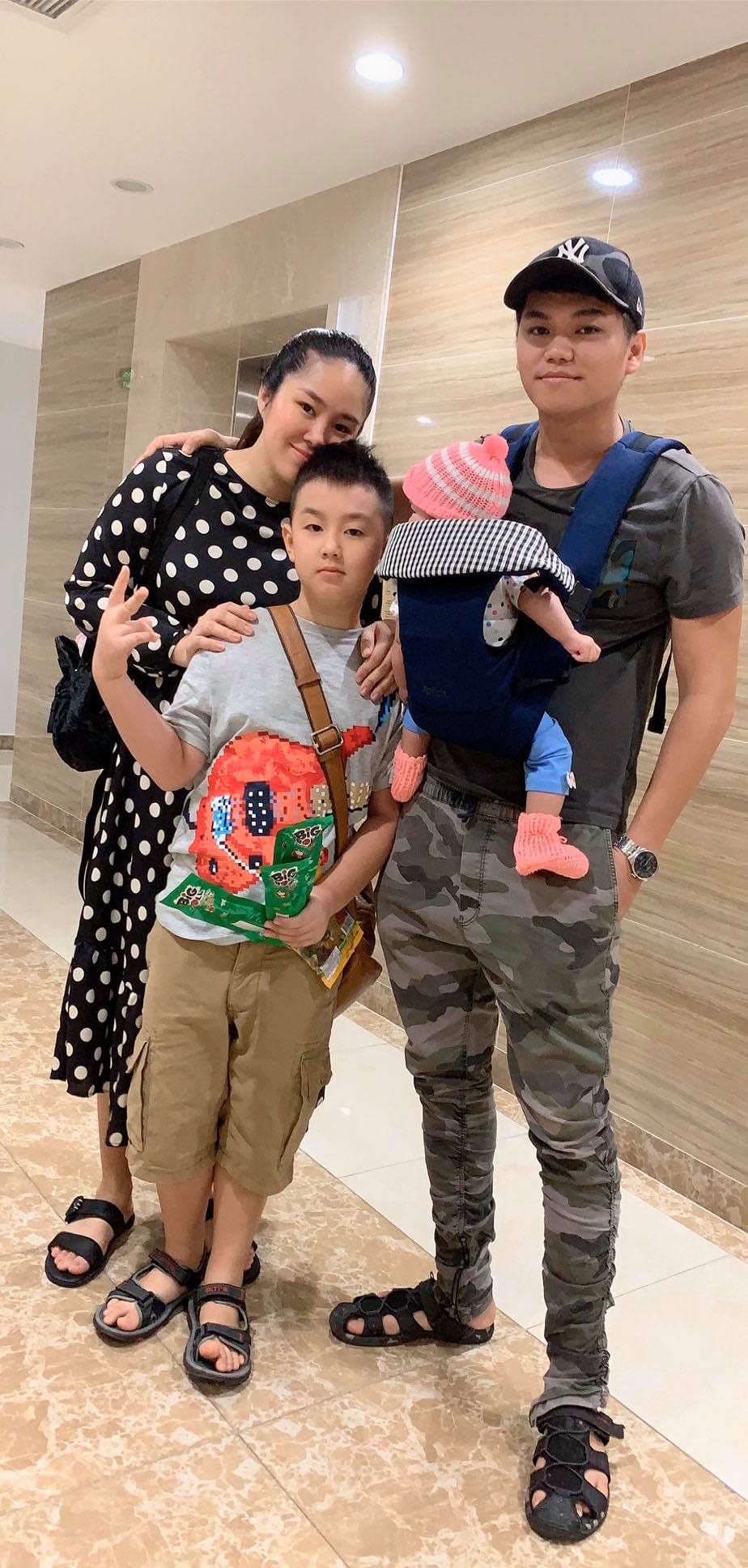 Khoảng tháng 8/2019, nữ diễn viên Lê Phương hạ sinh con gái thứ 2 sau 2 năm kết hôn với ông xã Trung Kiên. Trước đó nữ diễn viên có một cậu con trai là bé Cà Pháo sinh năm 2012 ở cuộc hôn nhân trước với nam diễn viên Quách Ngọc Ngoan.