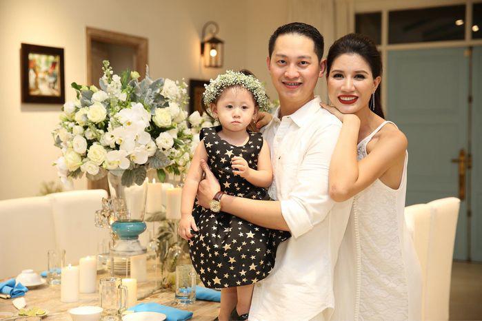 Trang Trần dùng 1 câu dọa chồng vì bức xúc vụ cô gái phải trả hơn 40 triệu đồng mới được ly hôn