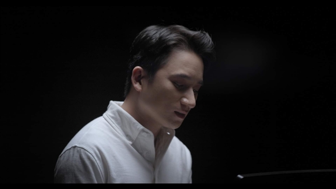 2 ca khúc nhạc phim của 'Bố già' được thể hiện bởi Ali Hoàng Dương và Phan Mạnh Quỳnh.