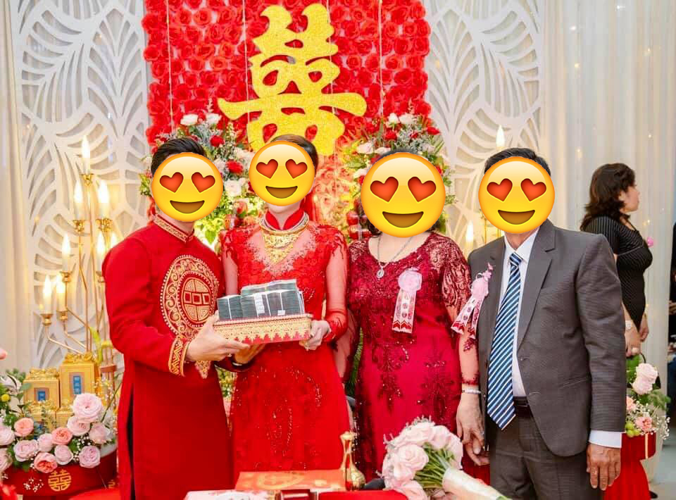 Cô dâu chú rể trong đám cưới ở An Giang nhận được quà khủng từ bố mẹ.