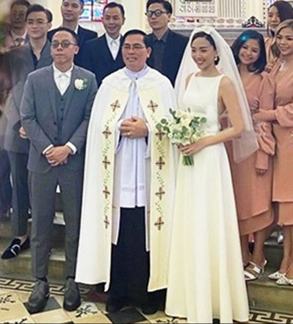 Những đám cưới ở nhà thờ đẹp lung linh của sao Việt - ảnh 11