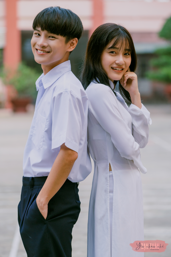 Phạm Đình Thái Ngân và Luna từng hợp tác với nhau trong MV 'Yêu nhau nhé bạn thân' của nam ca sĩ.