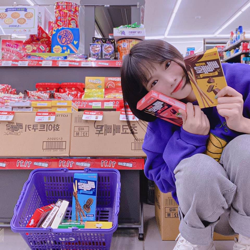 Những video quay ở cửa hàng tiện lợi tại Hàn Quốc của Thảo Kem được giới trẻ yêu thích