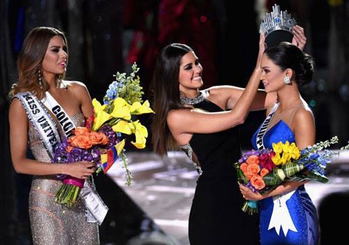 Miss Universe 2015 - Pia Wurtzbach quay xe kịp thời, nhận sai khi nghi ngờ lượng vote của Khánh Vân