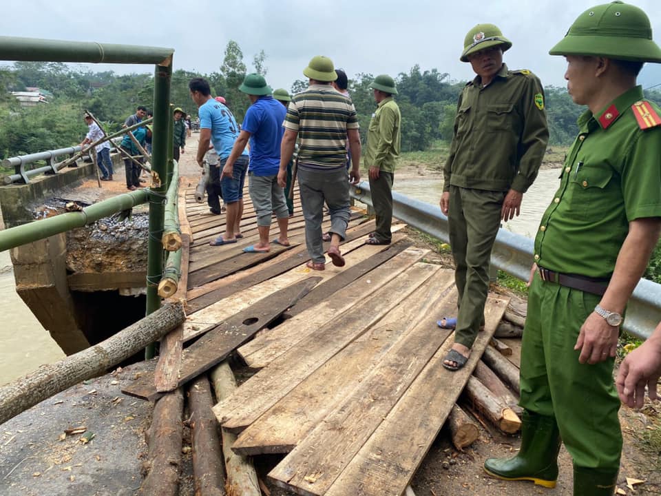 Thuỷ Tiên chính thức kết thúc hỗ trợ miền Trung sau khi khánh thành 2 cây cầu tại Nghệ An