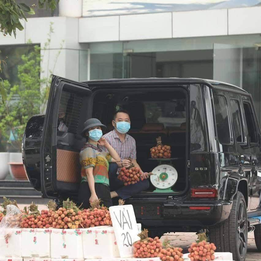 Chiếc xe rước dâu trang trí bằng quả vải Bắc Giang siêu cưng, chính chủ thật biết tận dụng của nhà trồng