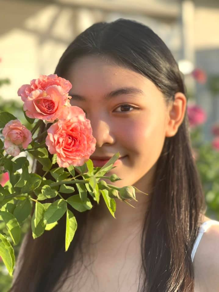 Con gái Lọ Lem của MC Quyền Linh lại gây thương nhớ vẻ đẹp trong trẻo ở tuổi 15 - ảnh 1