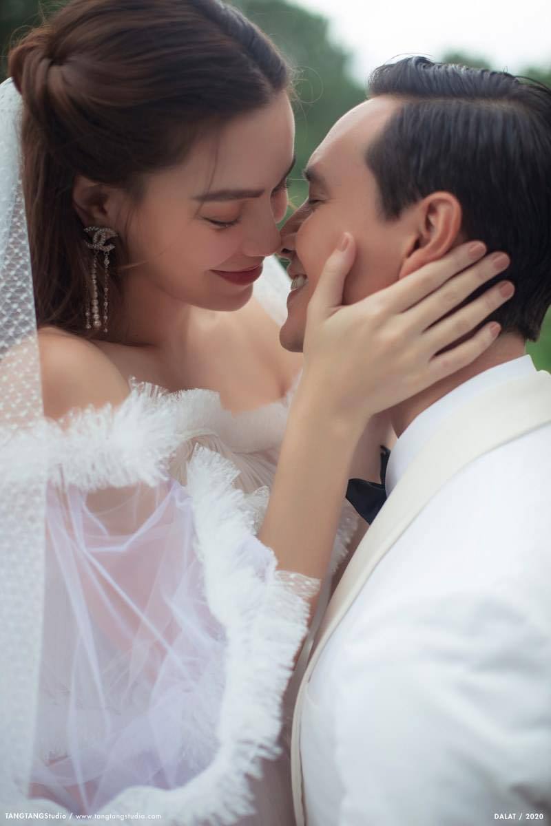 Những bộ ảnh cưới đẹp như mơ, đầy lãng mạn của sao Việt được chụp tại Đà Lạt