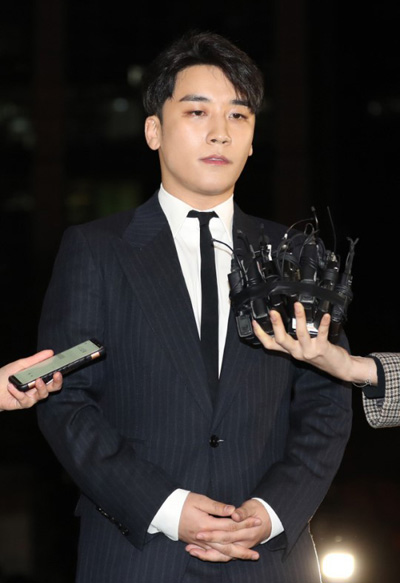 Seungri (cựu thành viên Big Bang) bị đề nghị 5 năm tù giam vì tội môi giới mại dâm - ảnh 1