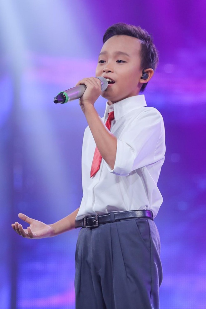 Hồ Văn Cường được công chúng biết đến khi tham gia chương trình 'Vietnam Idol Kids' năm 2016 và dành giải quán quân