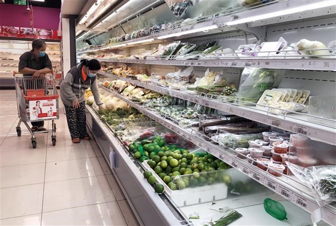 Việc mua thực phẩm ở Tp.HCM gặp khó khăn vì dịch Covid-19