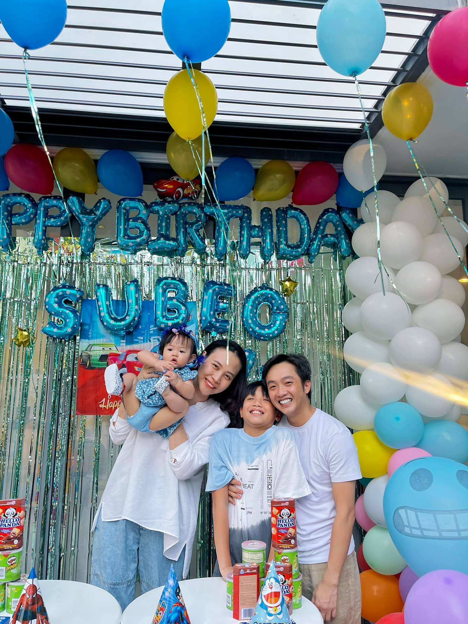 Gia đình nhỏ hạnh phúc của Cường Đôla và Đàm Thu Trang bên các con