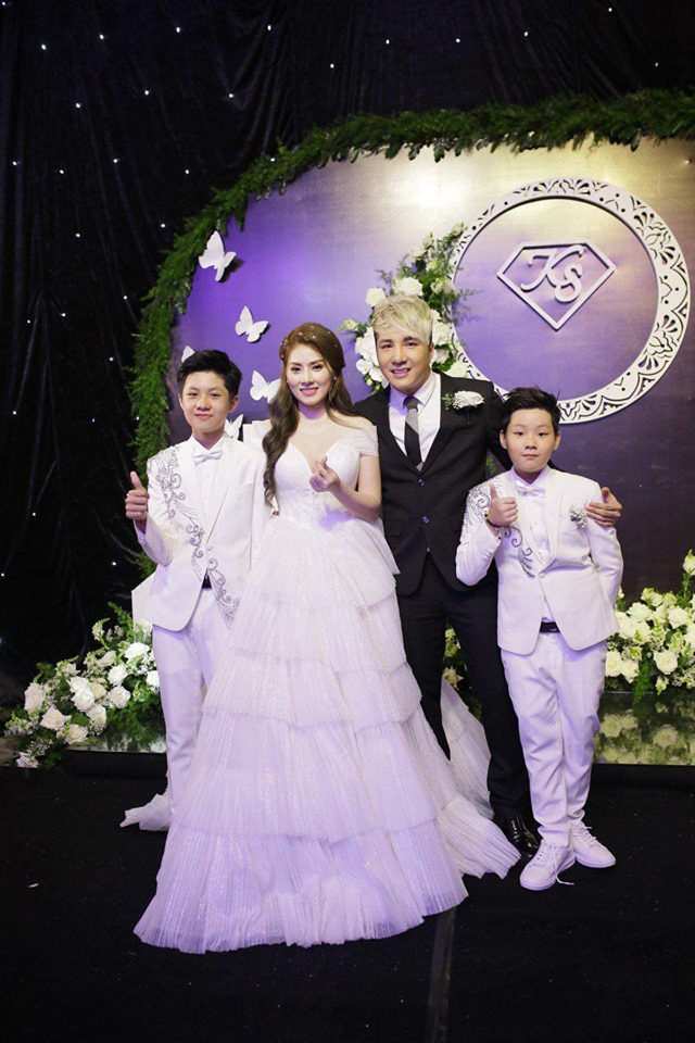 2 con trai trong đám cưới của Lâm Chấn Khang và Kim Jun See
