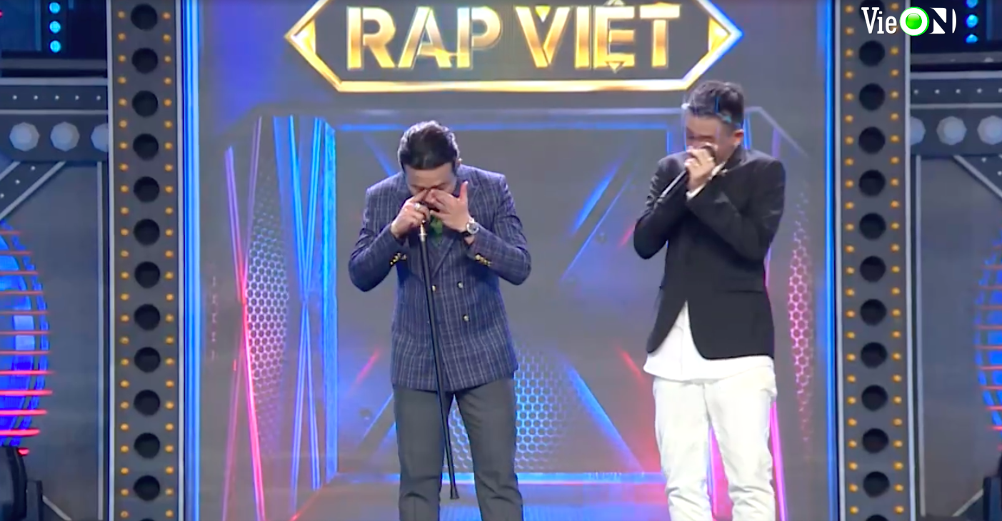 MC Trấn Thành lại khóc ngay tập 1 'Rap Việt' mùa 2, nhưng lần này được ủng hộ? - ảnh 3