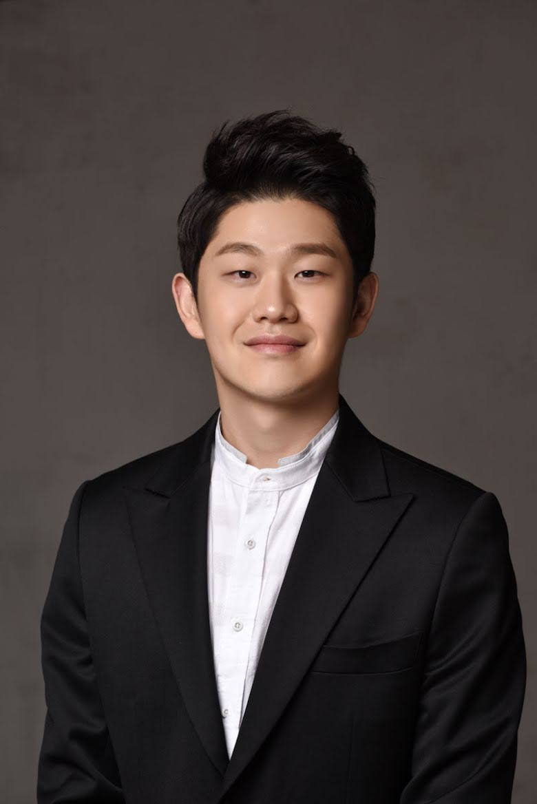 Nam ca sĩ Choi Sung Bong