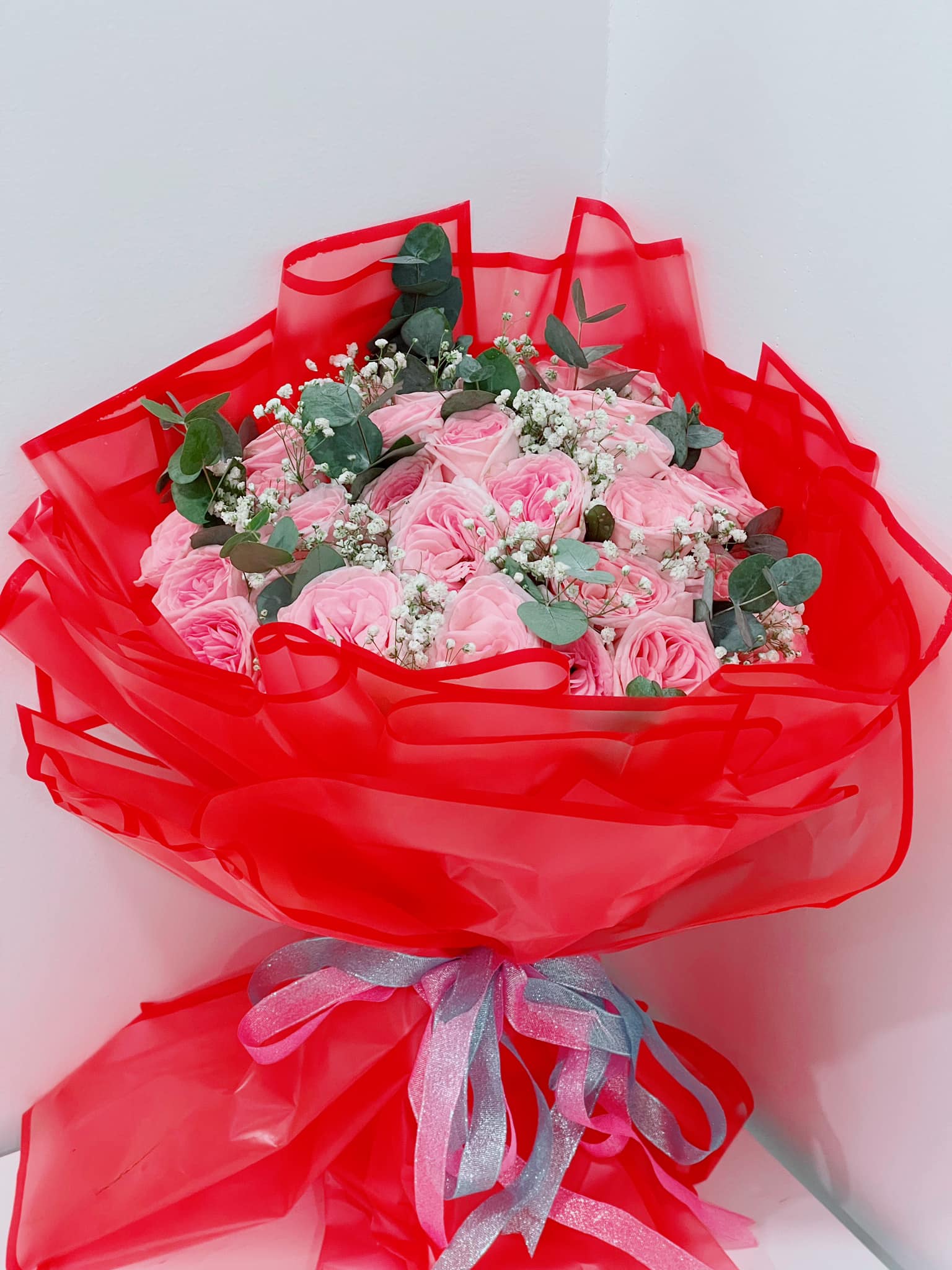 Fan giấu mặt gửi tặng hoa, Lý Nhã Kỳ khuyên nên dùng tiền đó làm thiện nguyện sẽ ý nghĩa hơn - ảnh 4