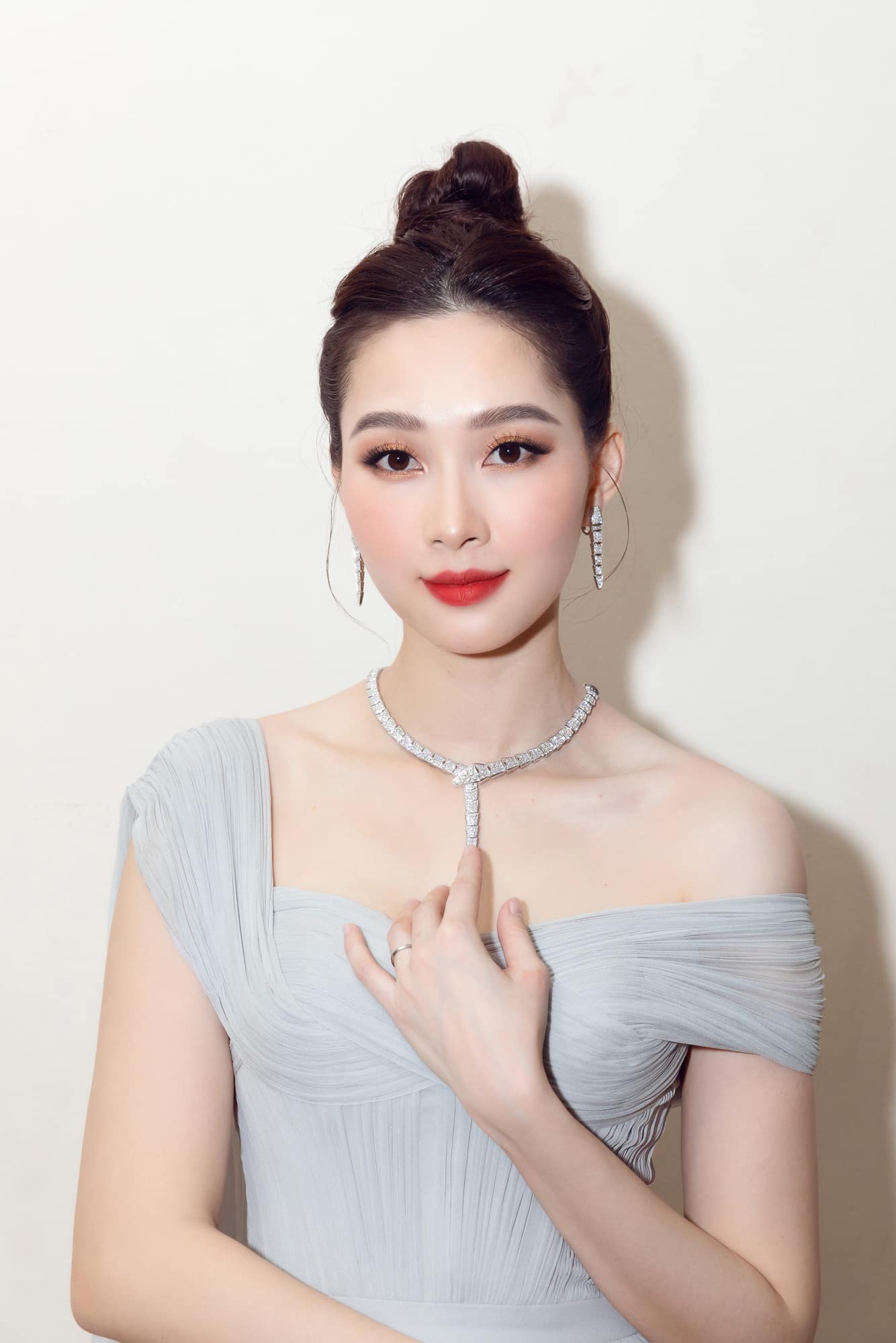 Nhan sắc xinh đẹp của Hoa hậu Việt Nam 2012 - Đặng Thu Thảo