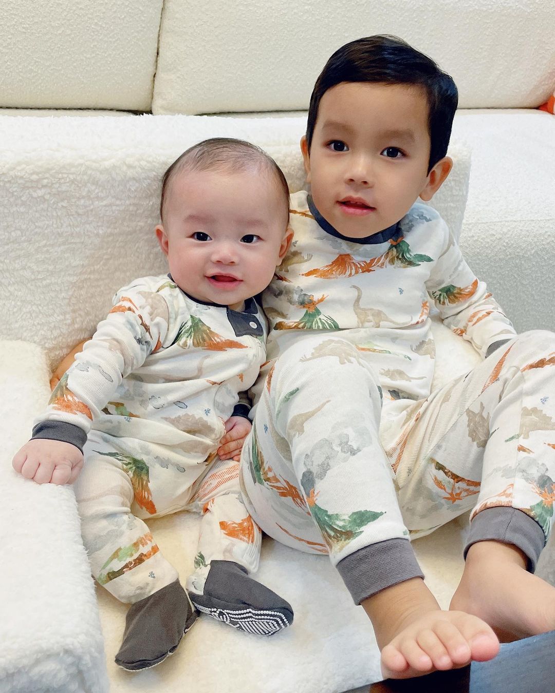 Hoa hậu Phạm Hương đã có 2 cậu con trai sau hơn 3 năm sang Mỹ