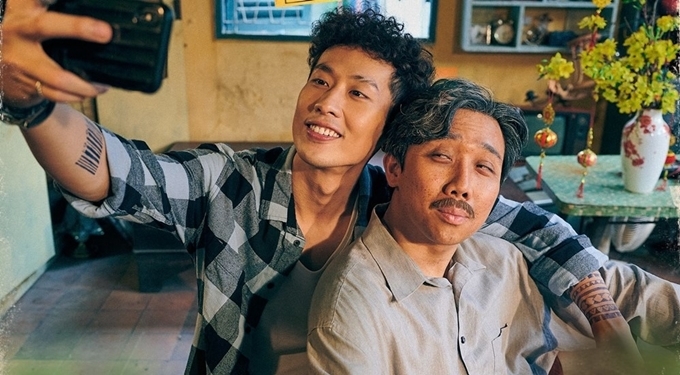 MC Trấn Thành và Hari Won chi gần 2000 USD tặng quà sinh nhật muộn cho Tuấn Trần