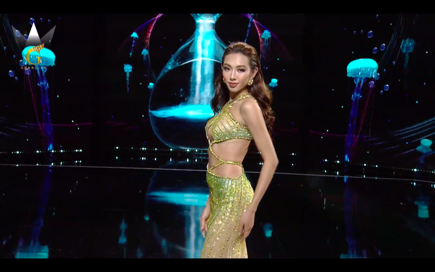 Nguyễn Thúc Thuỳ Tiên đăng quang Miss Grand International 2021 - ảnh 13
