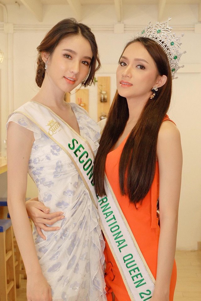 Yoshi và Hương Giang thân thiết sau cuộc thi Hoa hậu Chuyển giới Quốc tế 2018