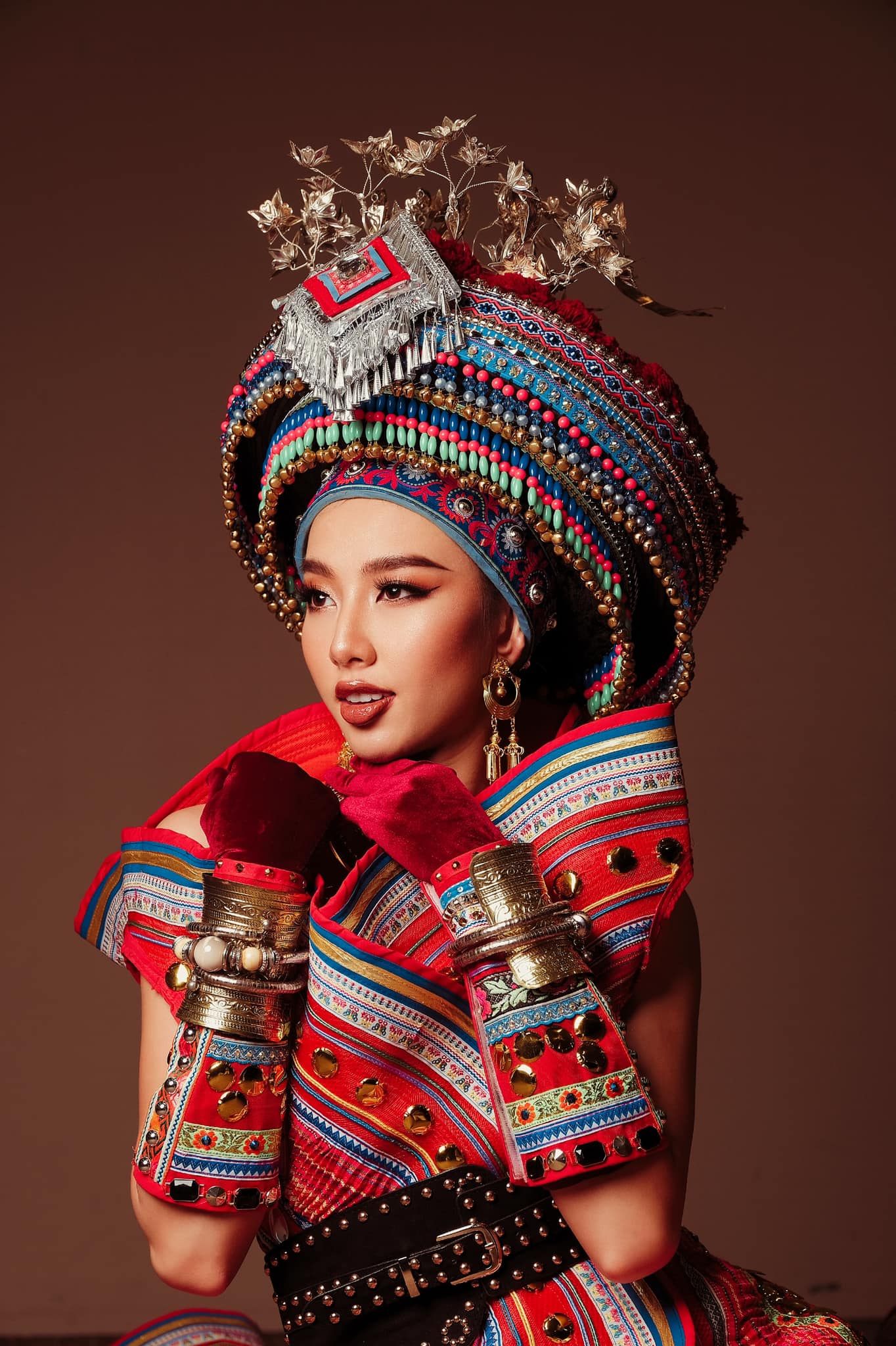 Bộ ảnh mới của Nguyễn Thúc Thùy Tiên được chụp tại Thái Lan