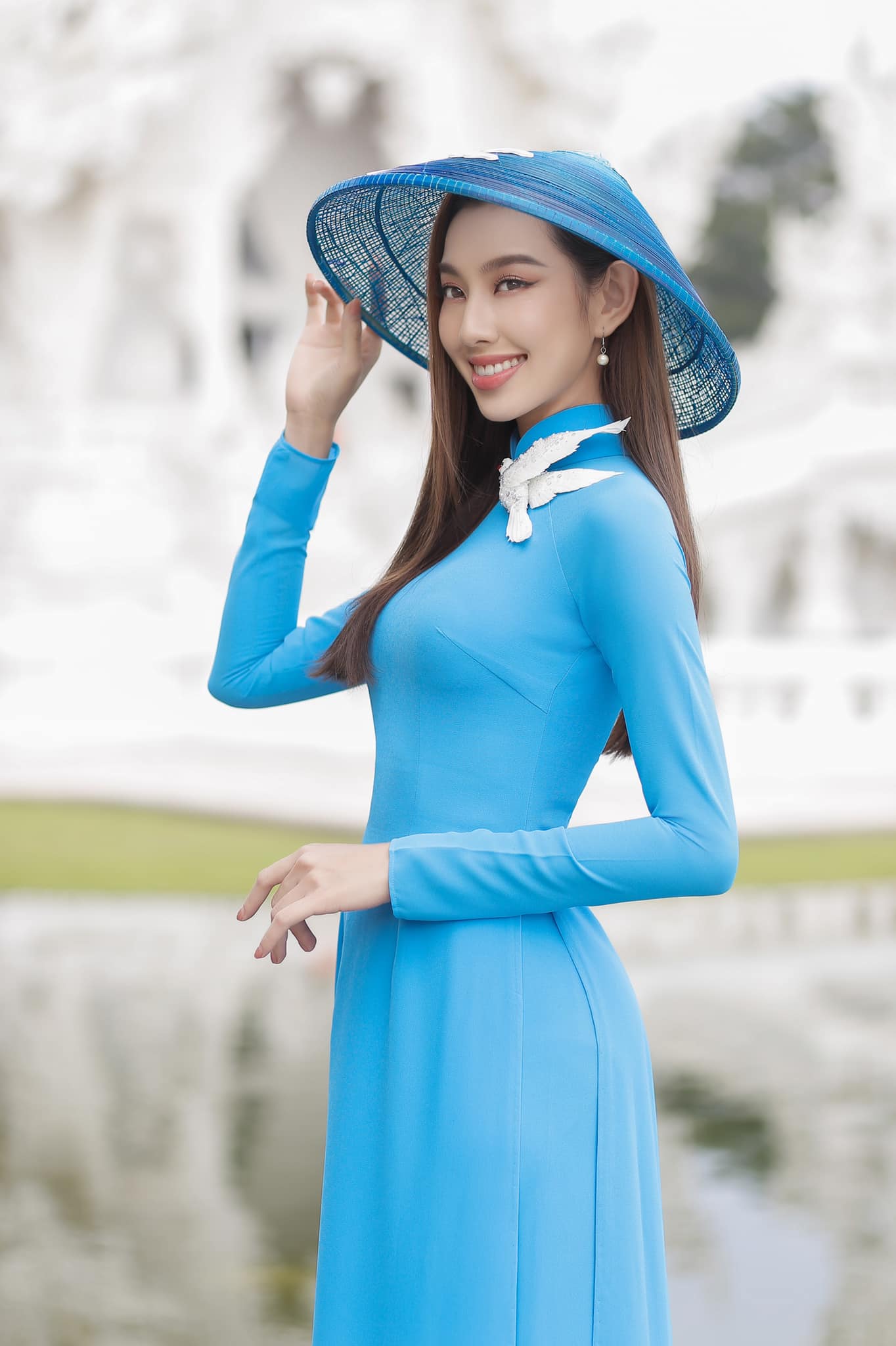 Nguyễn Thúc Thùy Tiên chia sẻ lý do ít mặc Áo dài, chỉ diện đồ truyền thống Thái Lan trong các hoạt động sau đăng quang