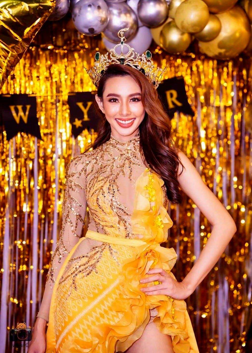 Sau HHen Niê, Nguyễn Thúc Thuỳ Tiên là người đẹp hợp với màu vàng nhất Vbiz, mặc lên chỉ có trầm trồ Sau H'Hen Niê, Nguyễn Thúc Thuỳ Tiên là người đẹp hợp với màu vàng nhất Vbiz, mặc lên chỉ có trầm trồ - ảnh 9