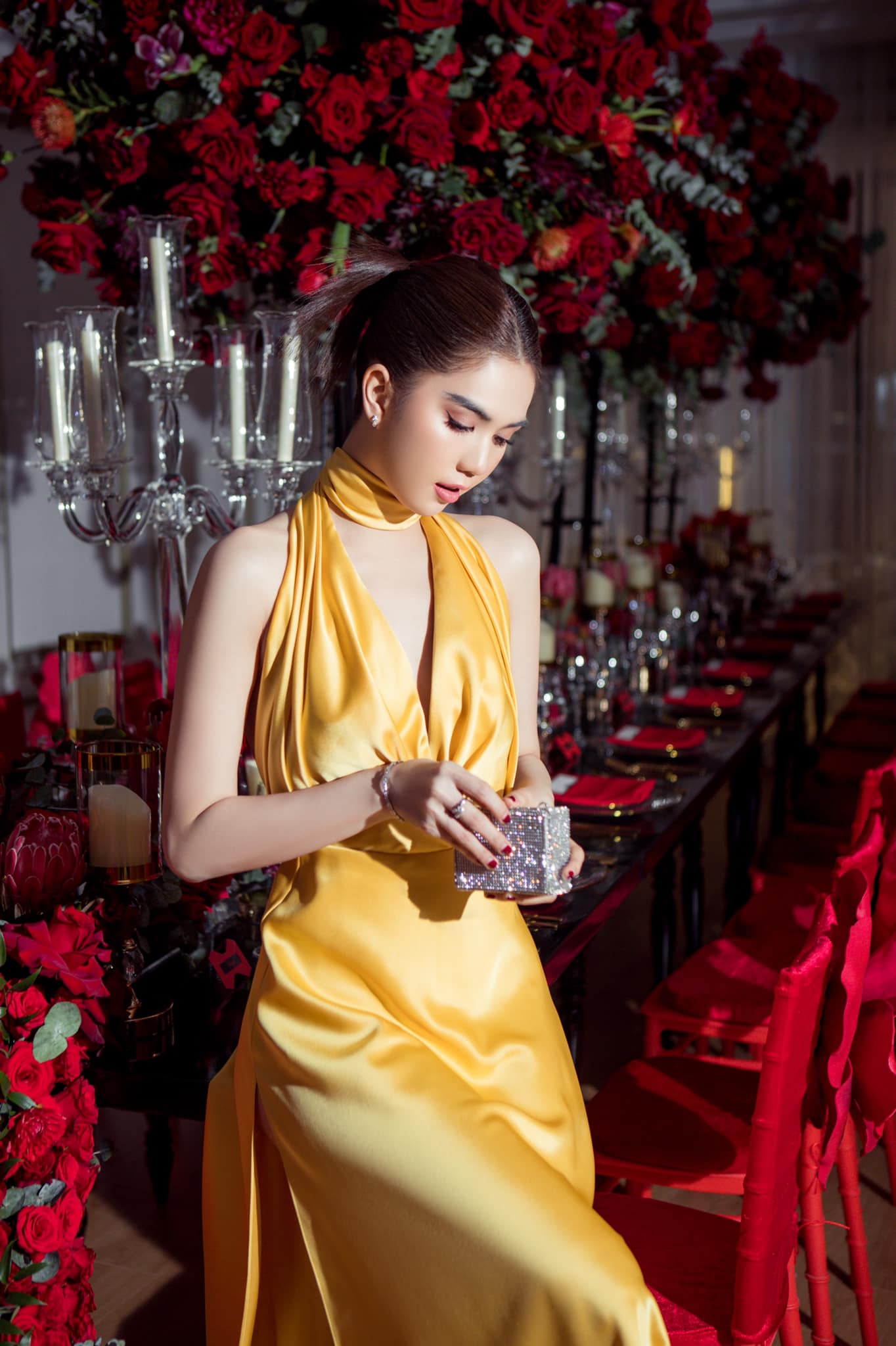Sao Việt đồng loạt diện sắc vàng trong tuần: Ngọc Trinh nổi bật, Kỳ Duyên trở lại hình ảnh 'beauty queen' - ảnh 1