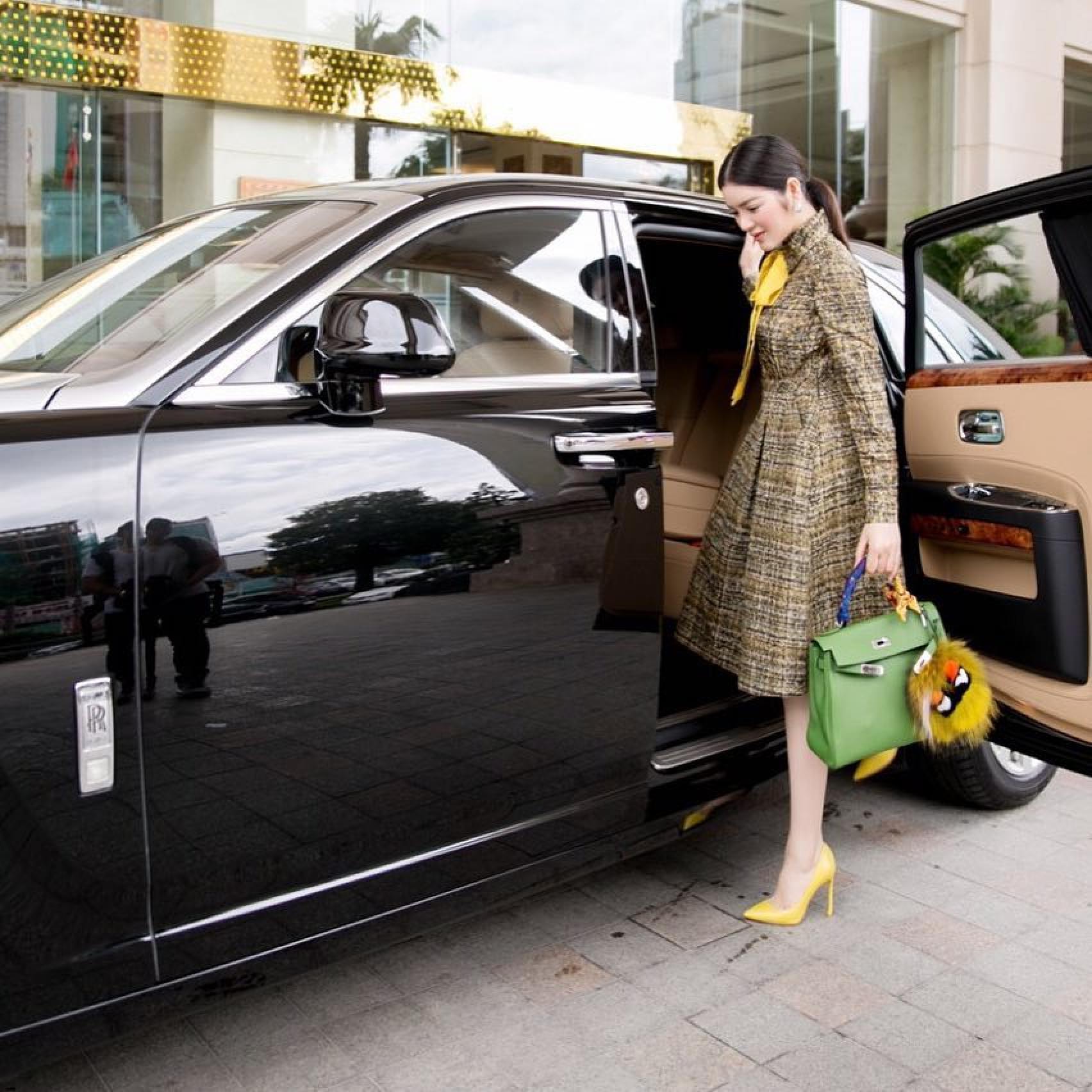 Lý Nhã Kỳ được báo Trung Quốc gọi là 'Kim Kardashian Việt Nam', cuộc sống như bà hoàng với xe sang đồ hiệu - ảnh 6