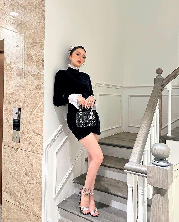 Hương Giang tậu thêm nhà mới ở Đà Nẵng sau biệt thự tân hôn 10 tỷ tại Tp.HCM Hương Giang tậu thêm nhà mới ở Đà Nẵng sau biệt thự tân hôn 10 tỷ tại Tp.HCM