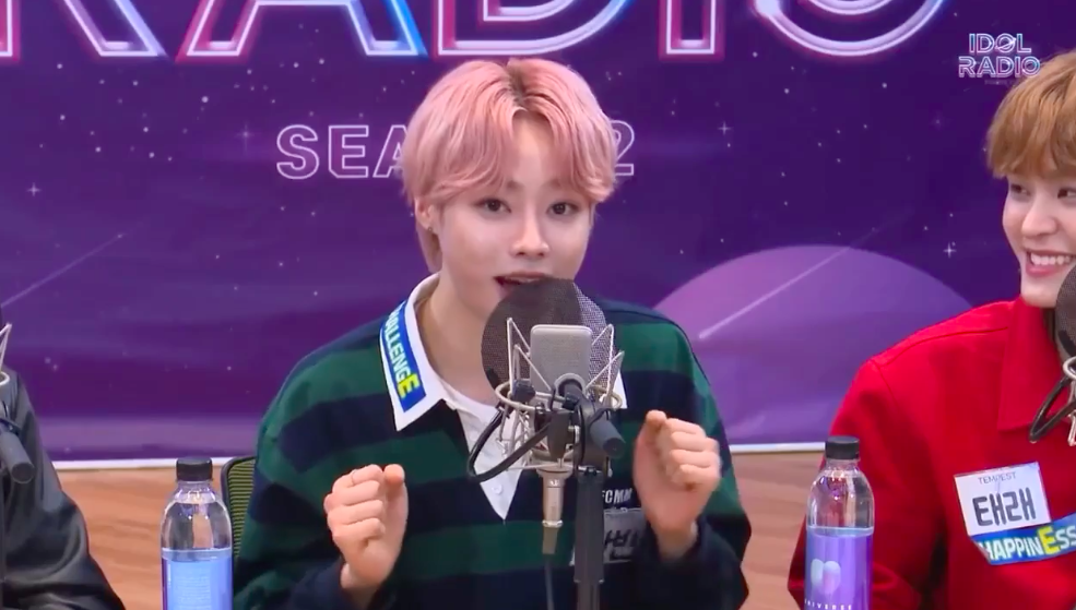 Hanbin hát 'Một con vịt' cực dễ thương trên sóng truyền hình quốc gia Hàn Quốc