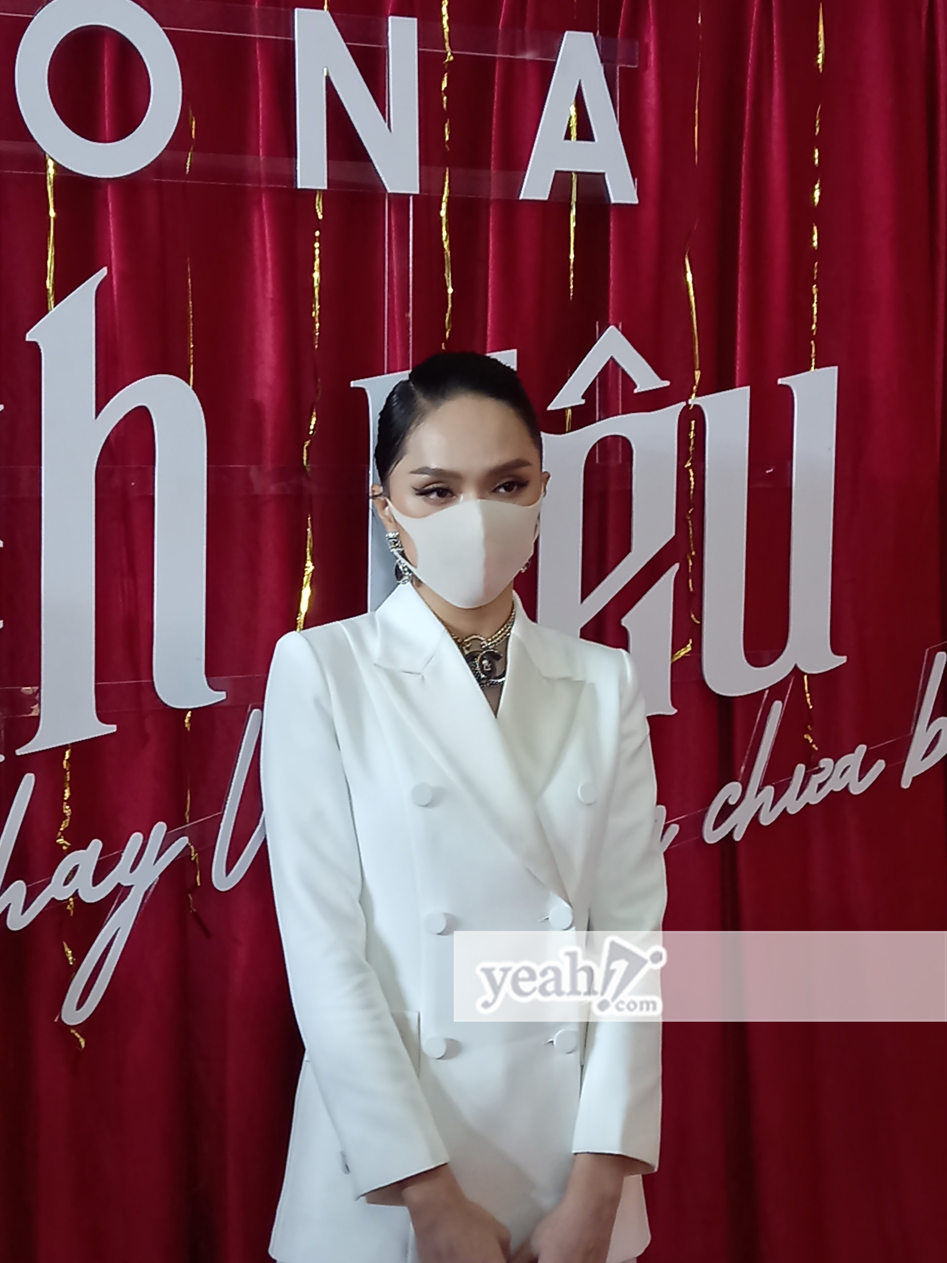 Hương Giang quyết không tháo khẩu trang, Đỗ Thị Hà cá tính trước ngày lên đường thi chung kết Miss World 2021 - ảnh 3