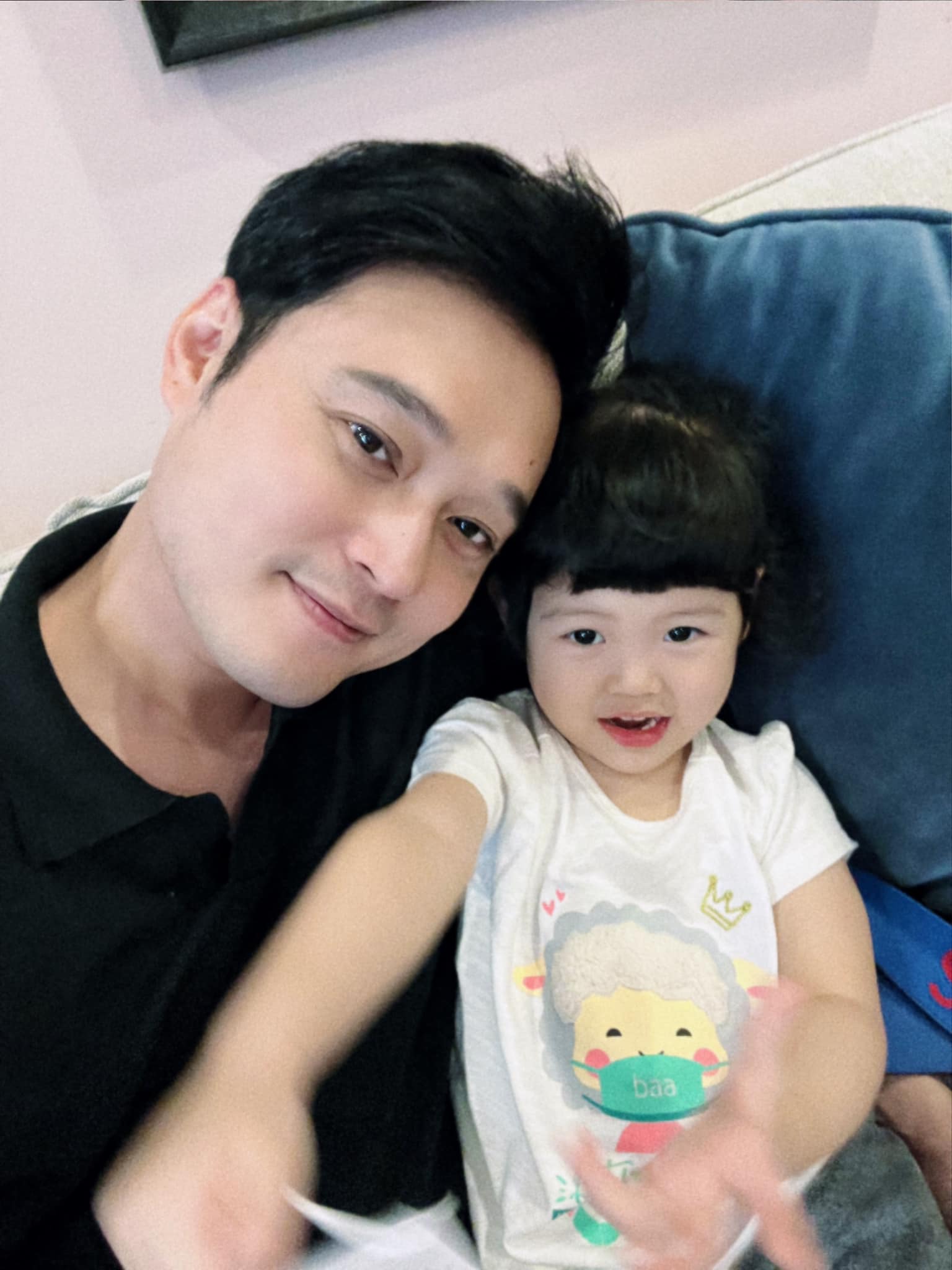 Độc thân ở tuổi 40, ca sĩ Quang Vinh bất ngờ khoe con trai vừa sinh, chuyện gì đây? Độc thân ở tuổi 40, ca sĩ Quang Vinh bất ngờ khoe con trai vừa sinh, chuyện gì đây? - ảnh 4