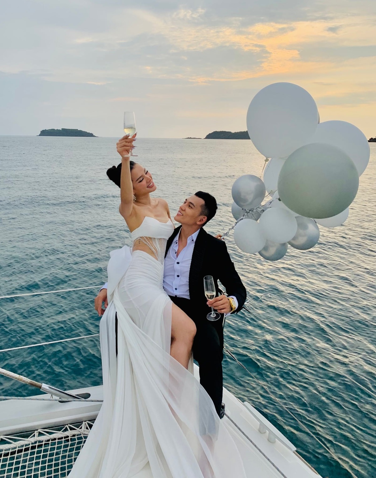 Cặp đôi diễn viên đầu tư hoành tráng chụp ảnh cưới tại Phú Quốc