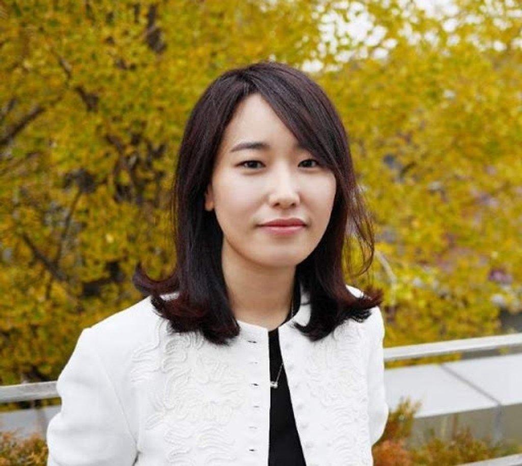 Biên kịch Park Ji Eun, người đã se duyên cho Hyun Bin và Son Ye Jin qua bộ phim 'Hạ cánh nơi anh'